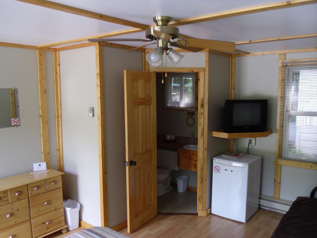 טוברמורי Peacock Villa Motel חדר תמונה